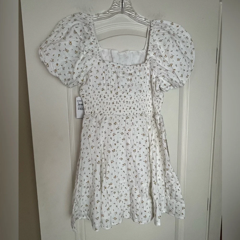 Nordstrom BP Ivory Dress with Puff Sleeves and Detailed Floral Bursts Juniors L - Picture 9 of 16